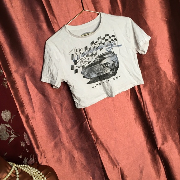 Tops - Ford mustang cropped tee